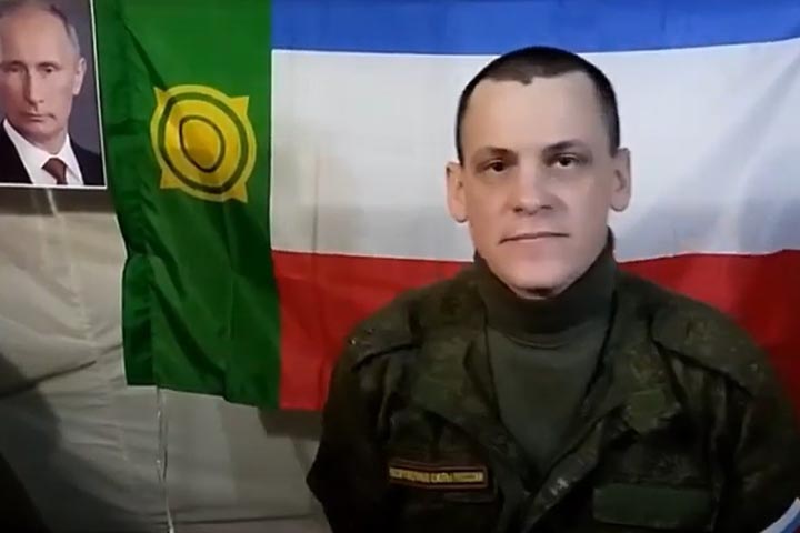 Замкомандира роты поздравил жителей Хакасии из Крыма 